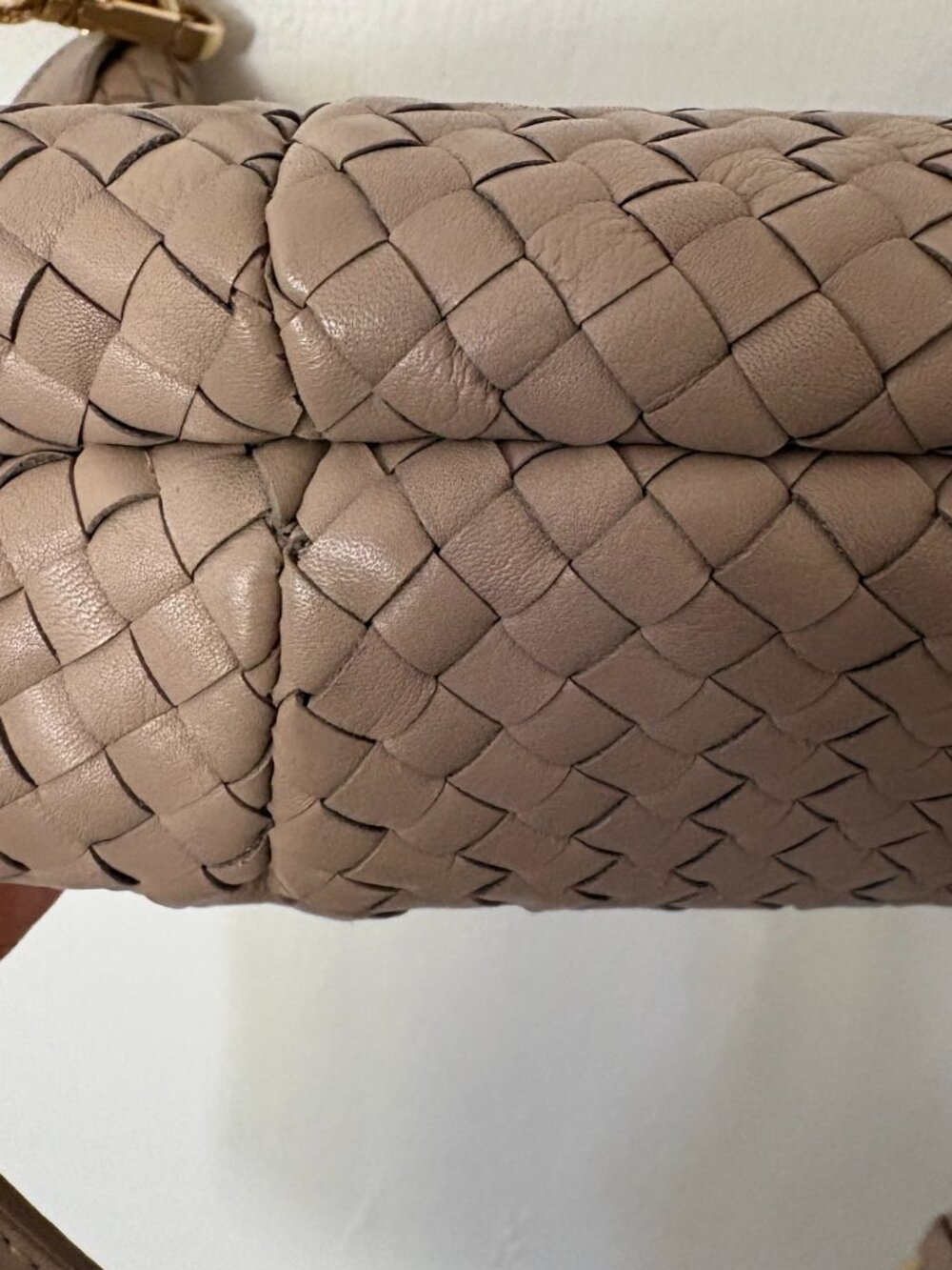 Quince Italian Handwoven Leather Mini Shoulder Bag Taupe - Picture 5 of 8